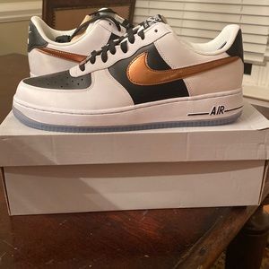 Air Force 1 size 10.5 men’s white copper and black